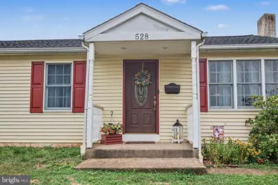 528 Chester Avenue, Phoenixville, PA 19460 - Photo 2