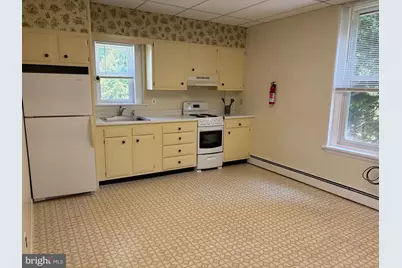 330 Broad Street #2R, Spring City, PA 19475 - Photo 8