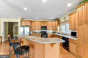 4 N Henley Dr, Avondale, PA 19311 - Photo 2