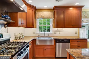 105 Lakeview Dr, Coatesville, PA 19320 - Photo 10