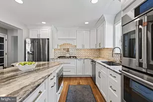 521 Rhoades St, Phoenixville, PA 19460 - Photo 8