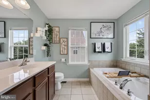 521 Rhoades St, Phoenixville, PA 19460 - Photo 18