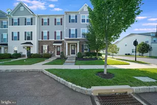 227 Quarry Point Rd, Malvern, PA 19355 - Photo 2