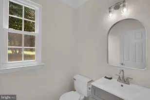 8 Sweet Briar Rd, Coatesville, PA 19320 - Photo 22