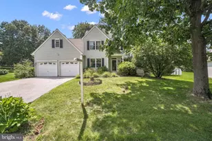 8 Sweet Briar Rd, Coatesville, PA 19320 - Photo 2