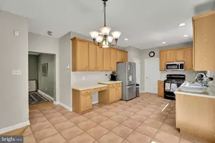 8 Sweet Briar Rd, Coatesville, PA 19320 - Photo 16