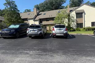 14 Oak Knoll Dr, Berwyn, PA 19312 - Photo 2