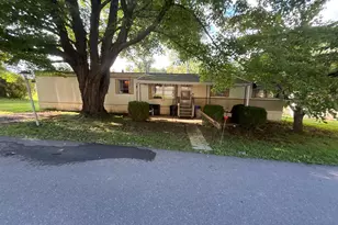 105 Azalea Cir, Honey Brook, PA 19344 - Photo 1
