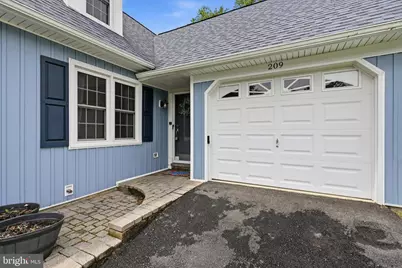 209 Wren Court, Downingtown, PA 19335 - Photo 2