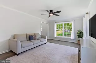 103 Valley View Cir, Phoenixville, PA 19460 - Photo 12