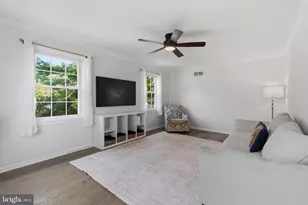 103 Valley View Cir, Phoenixville, PA 19460 - Photo 10