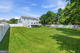 103 Valley View Cir, Phoenixville, PA 19460 - Photo 6