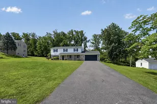 207 Sylvan Dr, Pottstown, PA 19465 - Photo 2