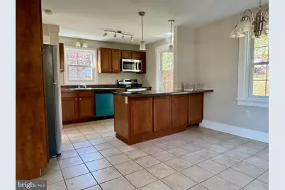 24 Lafayette Avenue, Coatesville, PA 19320 - Photo 2