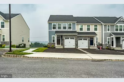 208 Chase Drive, Downingtown, PA 19335 - Photo 2