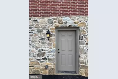 24 S Warren Avenue #B, Malvern, PA 19355 - Photo 2