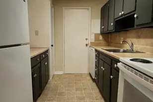 804 Vaughn Rd, Pottstown, PA 19465 - Photo 2