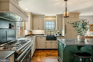 202 Privet Ln, Elverson, PA 19520 - Photo 8