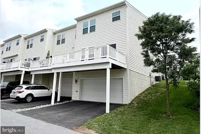 516 Groat Aly, Phoenixville, PA 19460 - Photo 2