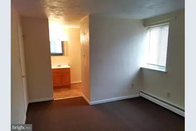 120 N Penn Street #C7, Spring City, PA 19475 - Photo 2