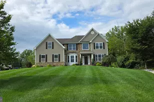 12 Michael Ct, Coatesville, PA 19320 - Photo 2