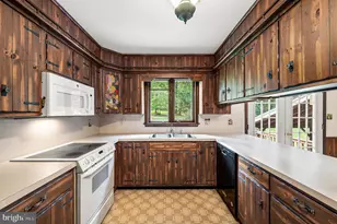 2323 Harmonyville Rd, Elverson, PA 19520 - Photo 12