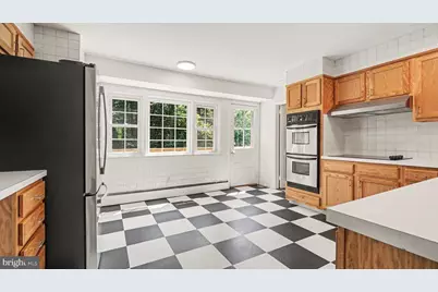 31 Beacon Hill Court, Phoenixville, PA 19460 - Photo 4