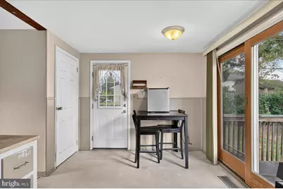 209 N Lake Drive, Downingtown, PA 19335 - Photo 10