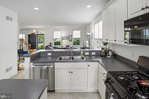 338 Carlisle Dr, Avondale, PA 19311 - Photo 6