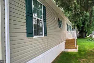 86 Rose Ave, Honey Brook, PA 19344 - Photo 2