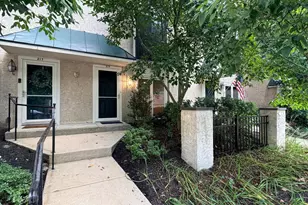 219 E Dutts Mill Way, West Chester, PA 19382 - Photo 2
