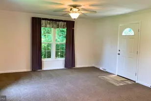 111 Azalea Cir, Honey Brook, PA 19344 - Photo 4