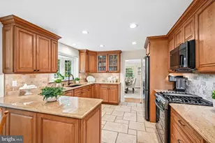 472 Timber Ln, Devon, PA 19333 - Photo 6