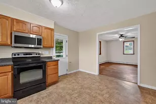 813 Montgomery Ave, Phoenixville, PA 19460 - Photo 8