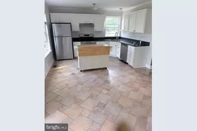 102 Whistling Swan Lane, Downingtown, PA 19335 - Photo 2