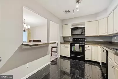 120 Summit House #120, West Chester, PA 19382 - Photo 8