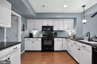 25 Manchester Court #25, Berwyn, PA 19312 - Photo 4