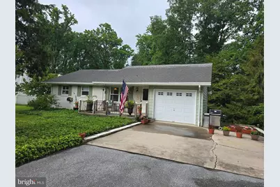 102 Garnet Lane, Coatesville, PA 19320 - Photo 2