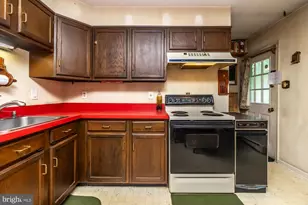 102 Garnet Ln, Coatesville, PA 19320 - Photo 18