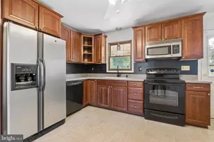 24 Wetherburn Dr, Downingtown, PA 19335 - Photo 10
