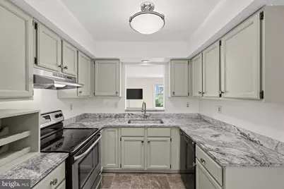 16 Oak Street, Phoenixville, PA 19460 - Photo 2