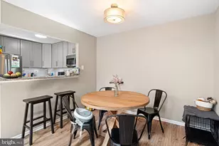 46 Le Forge Ct, Tredyffrin, PA 19087 - Photo 2