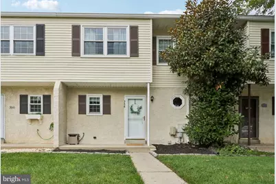 348 Carlyn Court, Downingtown, PA 19335 - Photo 2