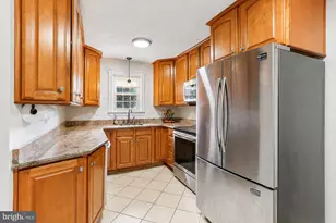 348 Carlyn Ct, Downingtown, PA 19335 - Photo 4