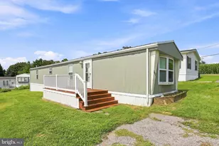 102 Hideaway Ln, Honey Brook, PA 19344 - Photo 2