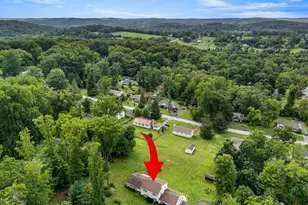 195 Pine Dr, Phoenixville, PA 19460 - Photo 2