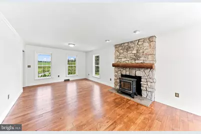 225 W Woodview Rd, West Grove, PA 19390 - Photo 6