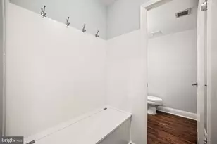 402 Danor Ct, Chesterbrook, PA 19087 - Photo 18