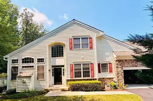 122 Whiteland Hills Cir, Exton, PA 19341 - Photo 2