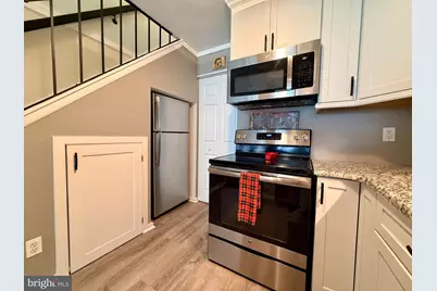 530 Summit House #530, West Chester, PA 19382 - Photo 4